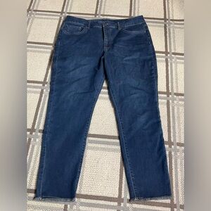 Women In Control Jeans frayed cuffs waist stretch 16”(2”),12”mid rise,26” inseam